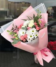Букет цветов из:  Розы, Лизиантусы и Хризантемы в Кудымкаре