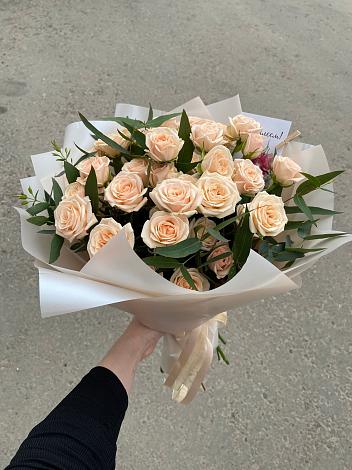 Букет Кремовые розы Латте в Кудымкаре