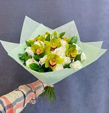 Букет цветов из:  Орхидеи и Розы в Кудымкаре